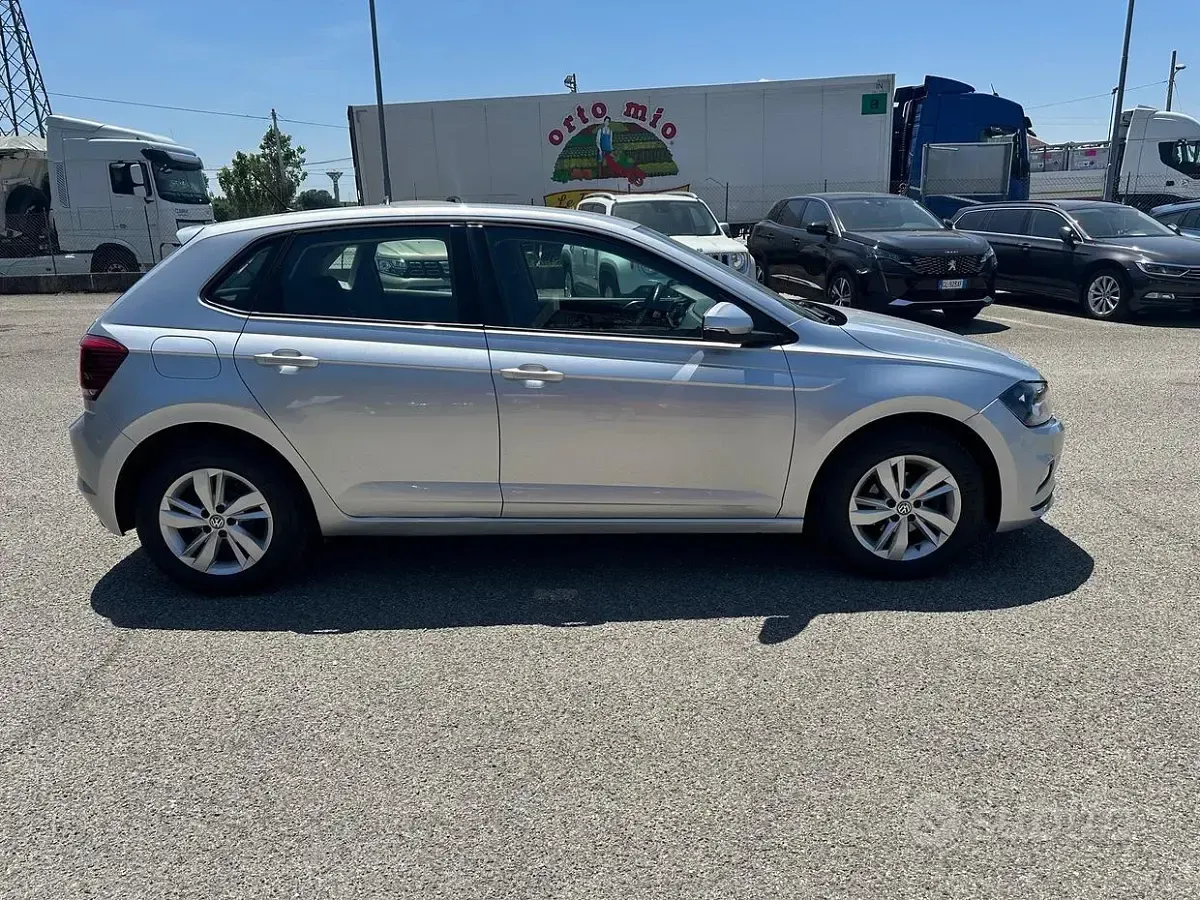 Usata VW Polo Comfortline 95 CV (69 kW) 2018 Grigio Utilitaria