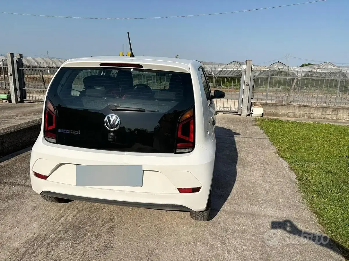 Usata VW up! 60 CV (44 kW) 2018 Bianco Utilitaria
