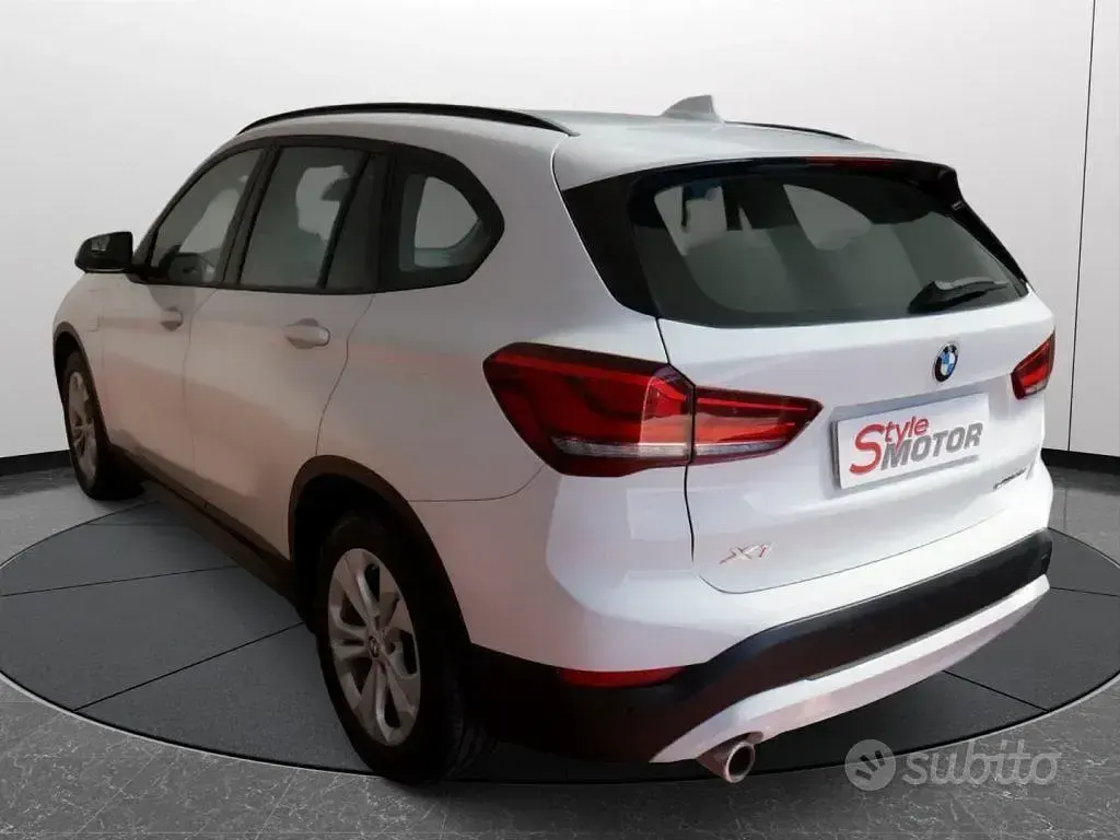 Begagnad BMW X1 Advantage 125 HK (91 kW) 2021 Vit SUV
