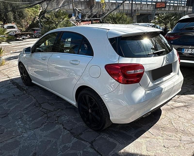 Usata Mercedes A180 109 CV (80 kW) 2013 Bianco Berlina