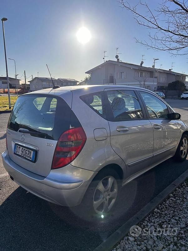 Usata Mercedes A200 140 CV (102 kW) 2007 Grigio Berlina