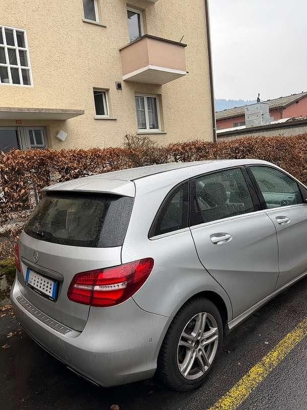 Usata Mercedes B180 Executive 109 CV (80 kW) 2015 Monovolume