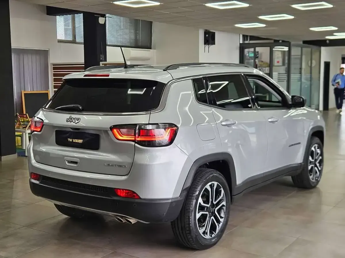 Usata Jeep Compass Limited 150 CV (110 kW) 2022 Argento SUV