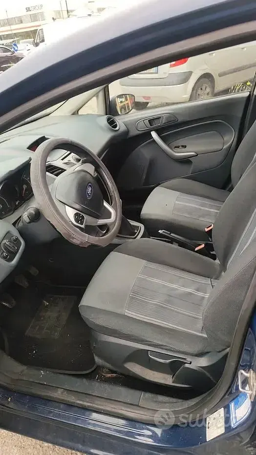 Usata Ford Fiesta 92 CV (67 kW) 2010 Nero Berlina