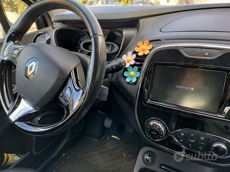 Usata Renault Captur 90 CV (66 kW) 2016 SUV