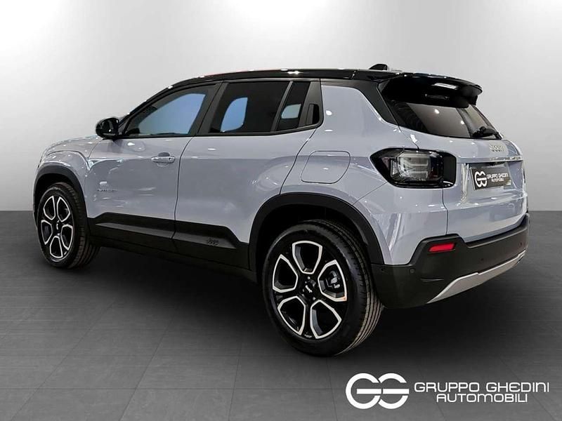 Nuova Jeep Avenger Summit 101 CV (74 kW) 2026 Storm con tetto volcano SUV
