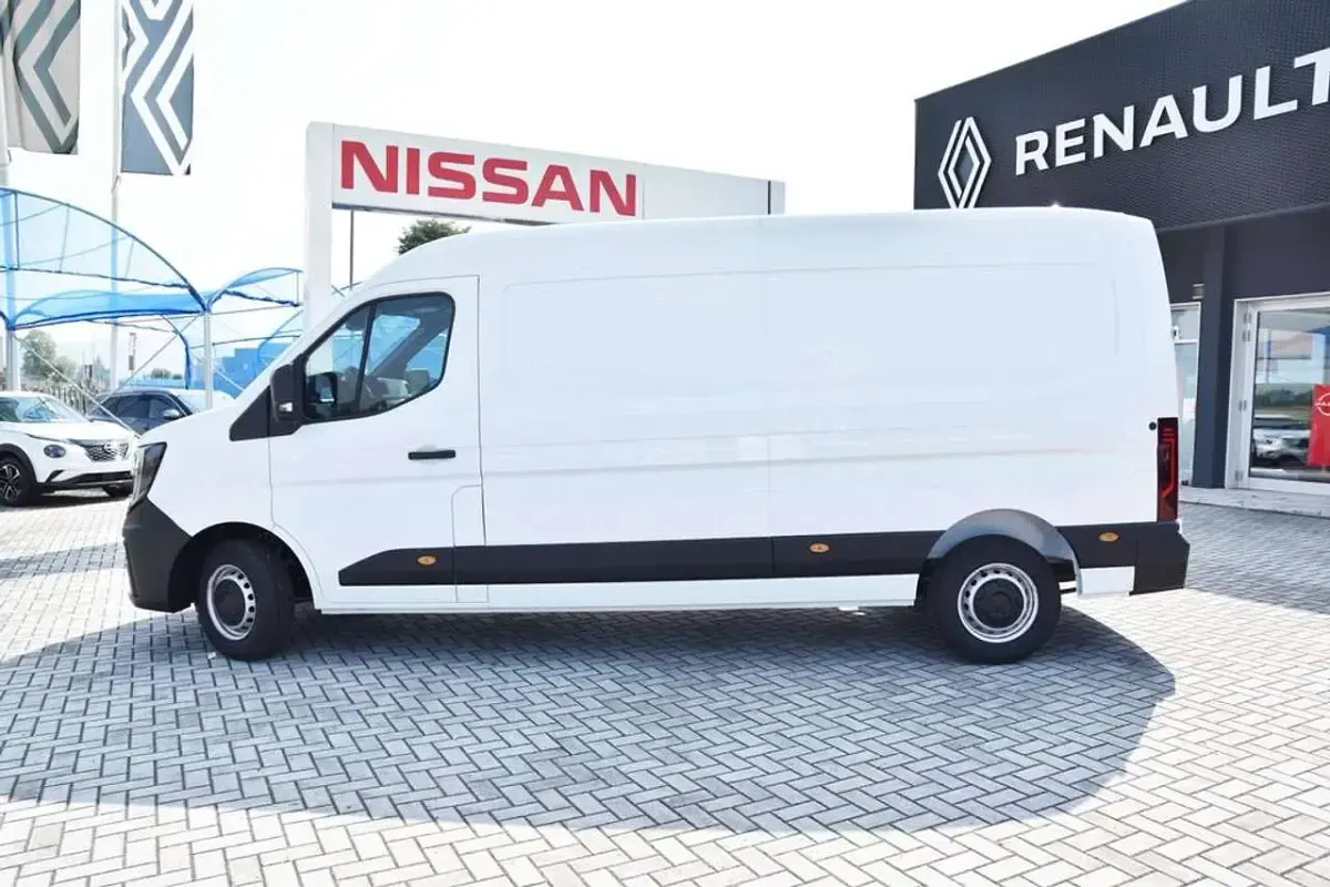 Nuova Renault Master 131 CV (96 kW) 2026 Blanc mineral Monovolume