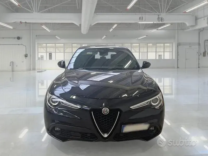 Usata Alfa Romeo Stelvio Business 190 CV (139 kW) 2022 Nero SUV