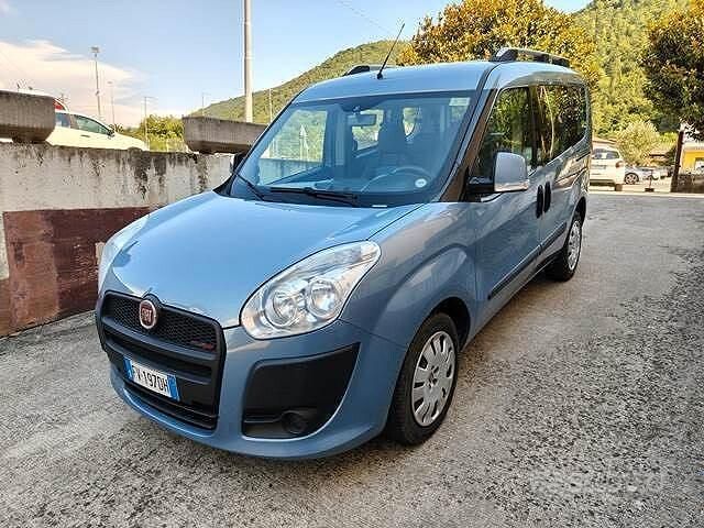 Blu Usata 2014 Fiat Doblò Monovolume | 7800 € (Buon prezzo) - Immagine 1/4