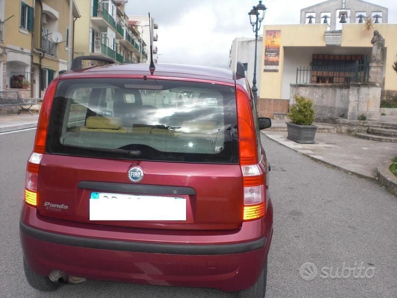 Usata Fiat Panda 60 CV (44 kW) 2004 Rosso Utilitaria