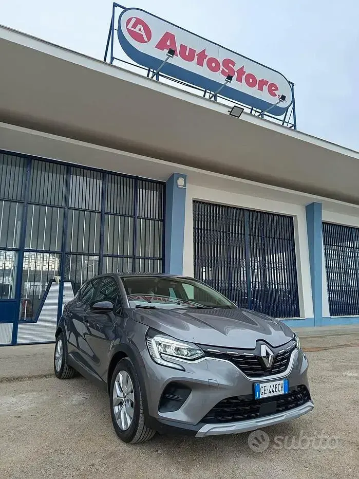 Usata Renault Captur Zen 116 CV (85 kW) 2021 Grigio SUV