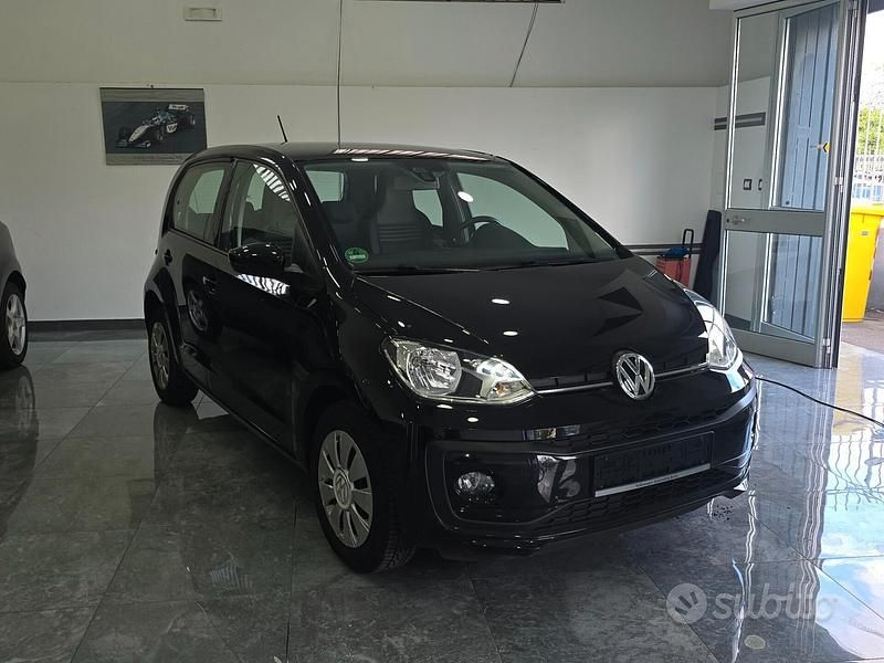 Usata VW up! 60 CV (44 kW) 2017 Nero Utilitaria
