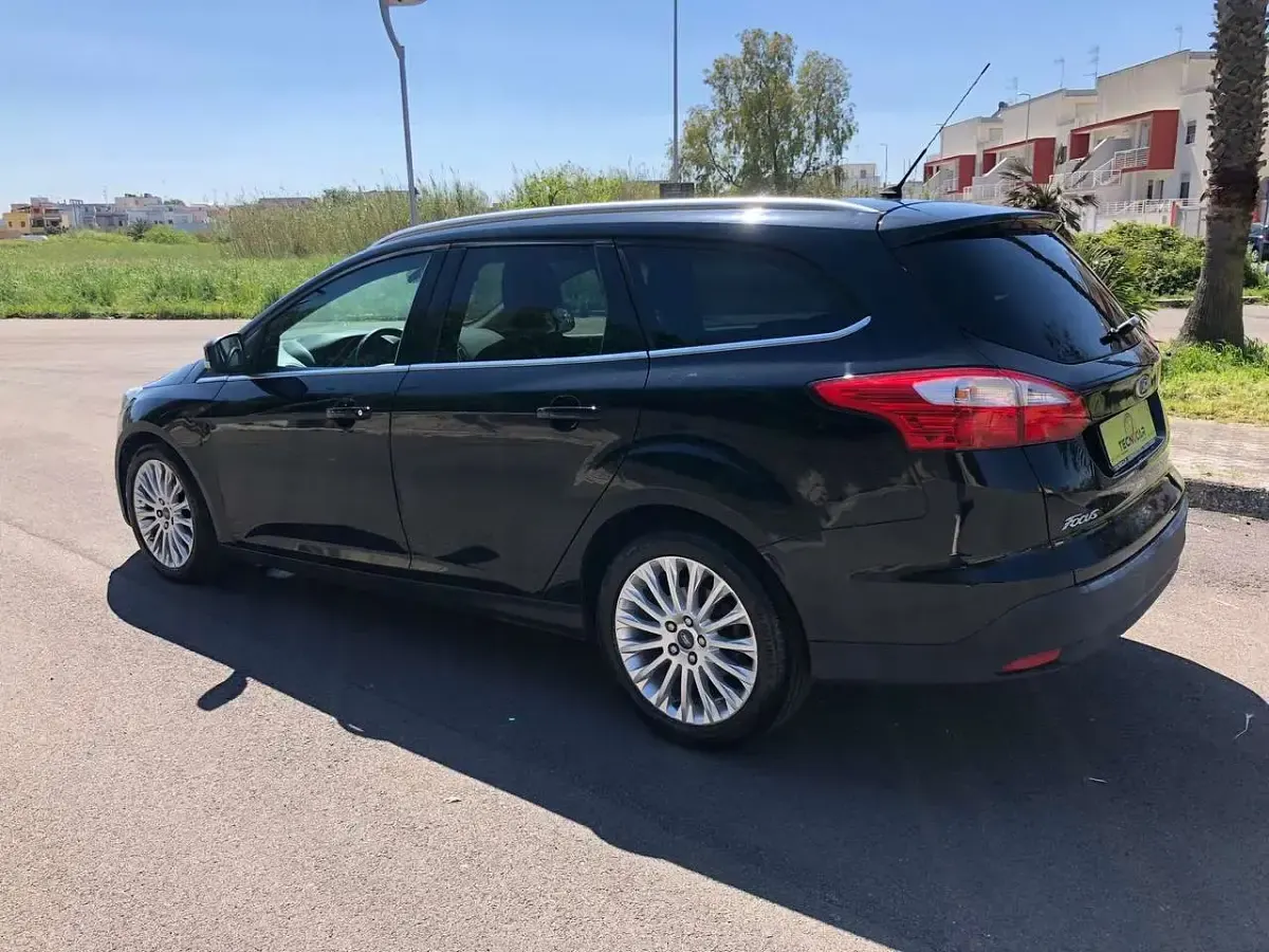 Usata Ford Focus Titanium 116 CV (85 kW) 2011 Nero Station wagon