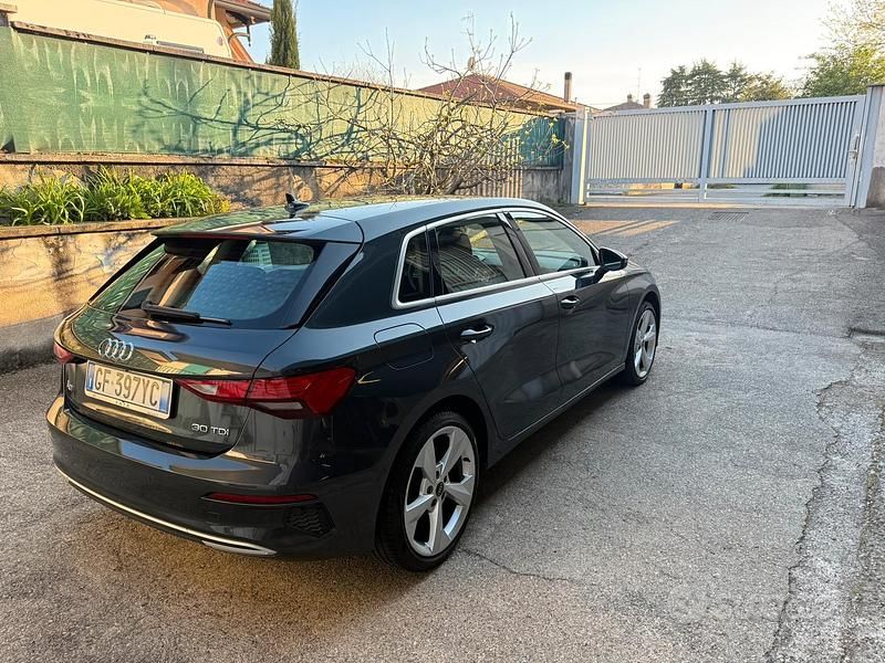 Usata Audi A3 Sportback 116 CV (85 kW) 2021 Grigio Utilitaria