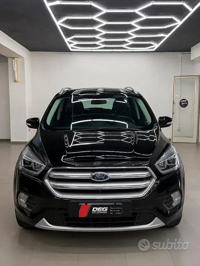 Usata Ford Kuga Business Edition 120 CV (88 kW) 2019 Nero SUV