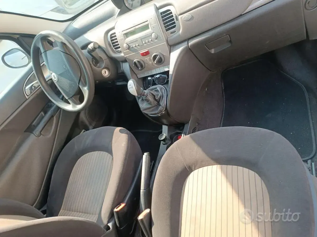 Usata Lancia Ypsilon 95 CV (69 kW) 2007 Giallo Utilitaria