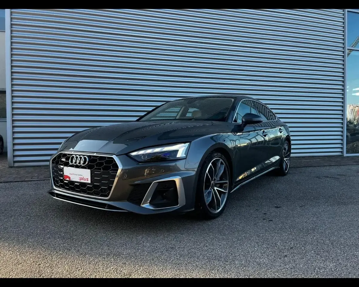 Usata Audi A5 Sportback S-Line 204 CV (150 kW) 2023 Grigio Utilitaria