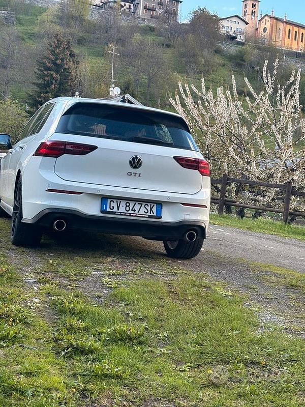 Usata VW Golf VIII GTI 245 CV (180 kW) 2022 Bianco Berlina