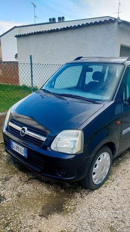 Usata Opel Agila 60 CV (44 kW) 2007 Nero Utilitaria