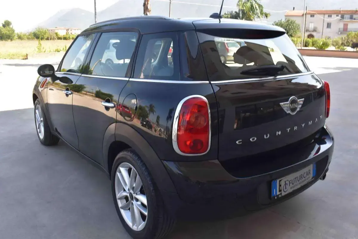 Usata Mini Cooper D 111 CV (81 kW) 2013 Nero Utilitaria