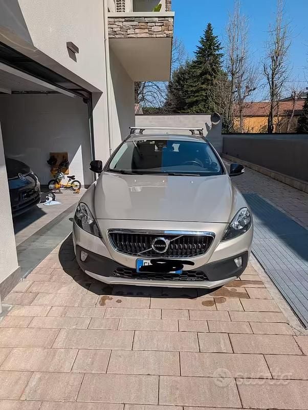 Usata Volvo V40 CC Business Edition 120 CV (88 kW) 2017 Station wagon