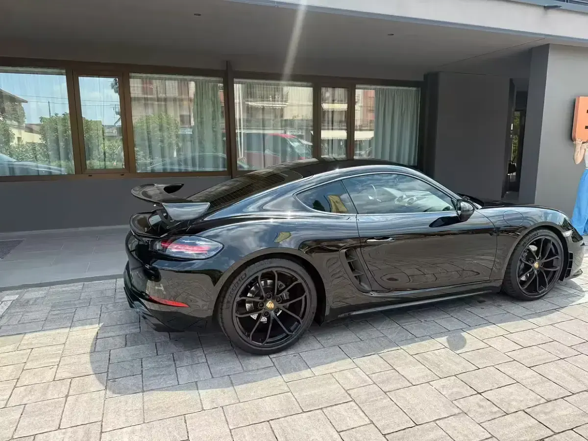 Usata Porsche 718 300 CV (220 kW) 2022 Nero Coupé