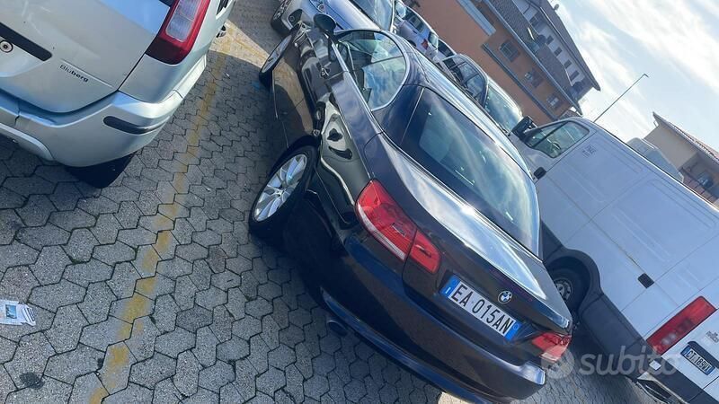 Usata BMW 320 Cabriolet 184 CV (135 kW) 2012 Nero Cabrio