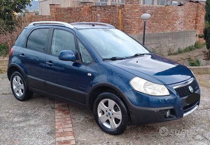 Begagnad Fiat Sedici 120 HK (88 kW) 2008 SUV