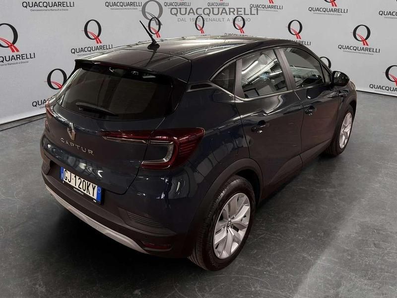 Usata Renault Captur Zen 143 CV (105 kW) 2022 Grigio SUV