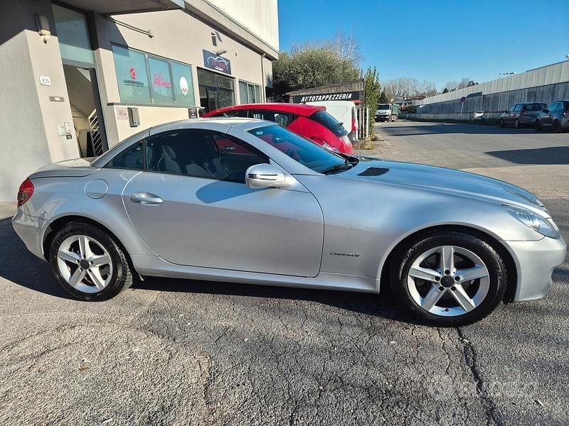 Usata Mercedes SLK200 184 CV (135 kW) 2009 Grigio Cabrio