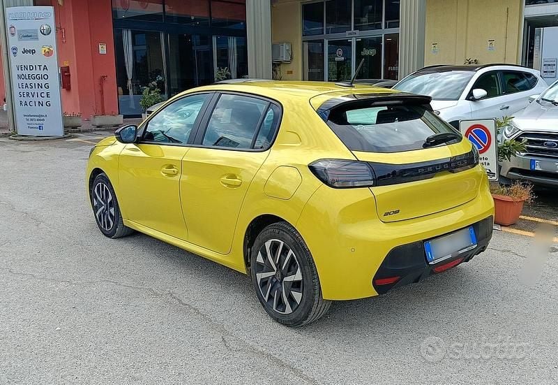 Usata Peugeot 208 Active 75 CV (55 kW) 2024 Giallo Utilitaria