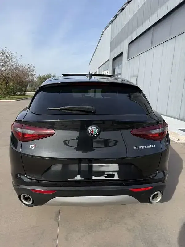 Usata Alfa Romeo Stelvio Super 201 CV (147 kW) 2020 SUV