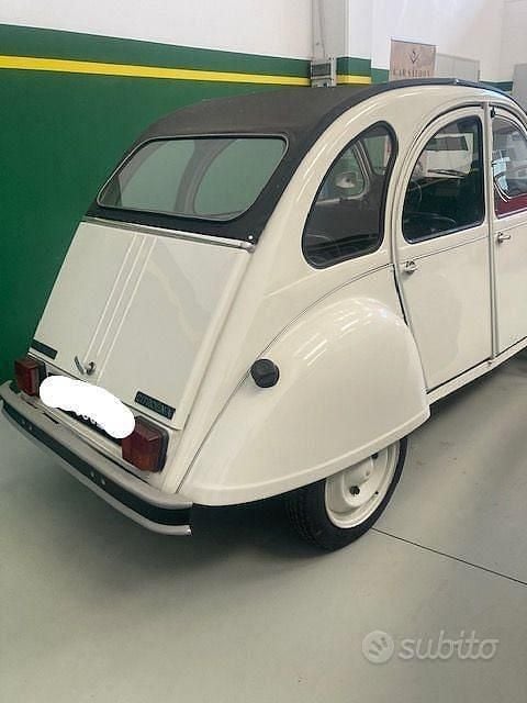 Occasion Citroën 2CV 38 ch (27 kW) 1985 Nessuno(met.) Berline