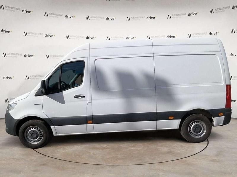 Usata Mercedes E-Sprinter 80 kW (109 CV) 2021 Bianco artico Furgone