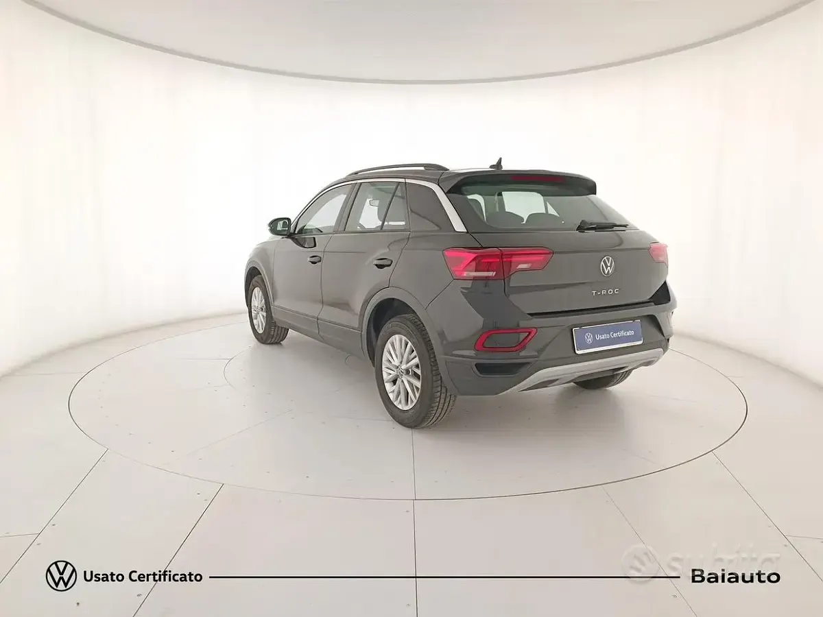 Usata VW T-Roc Life 150 CV (110 kW) 2025 Nero SUV