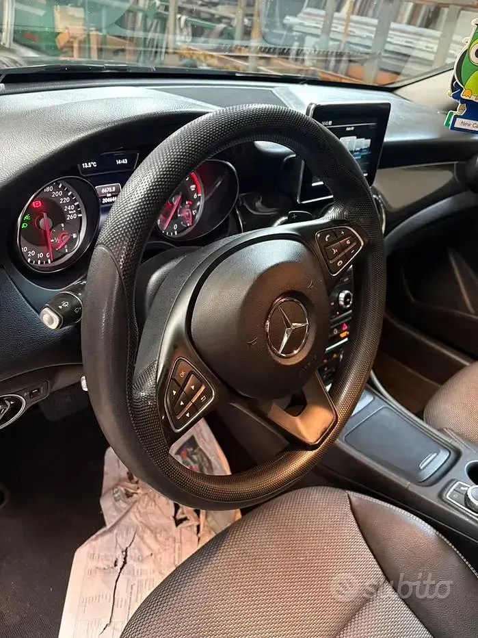 Usata Mercedes CLA200 136 CV (100 kW) 2017 Nero Coupé