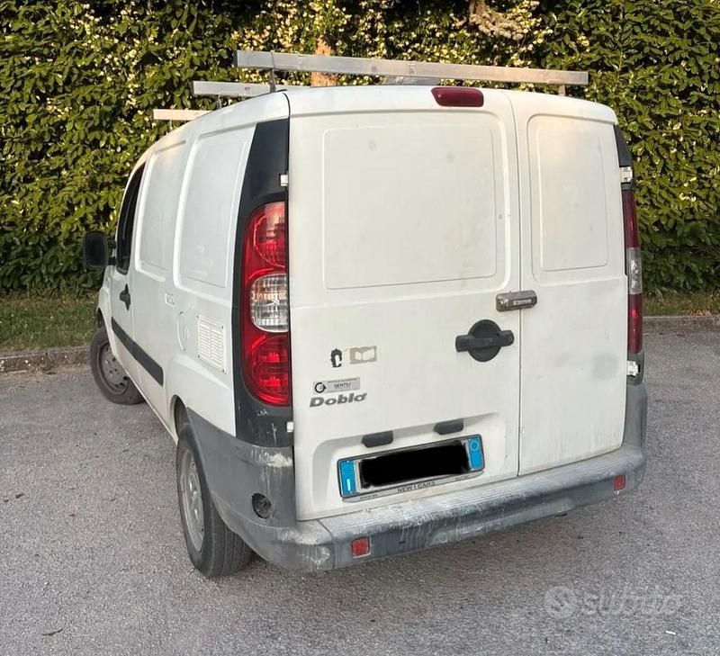 Usata Fiat Doblò 103 CV (75 kW) 2008 Bianco Monovolume