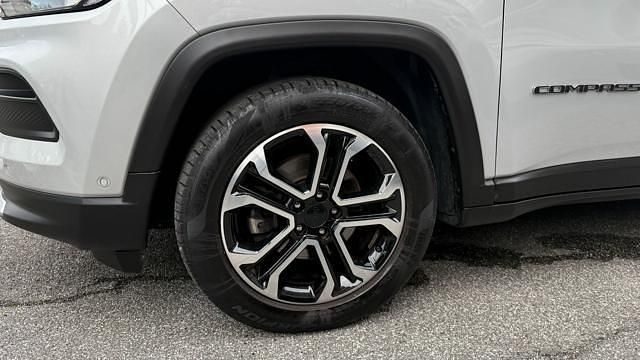 Usata Jeep Compass Limited 131 CV (96 kW) 2021 Bianco pastello SUV