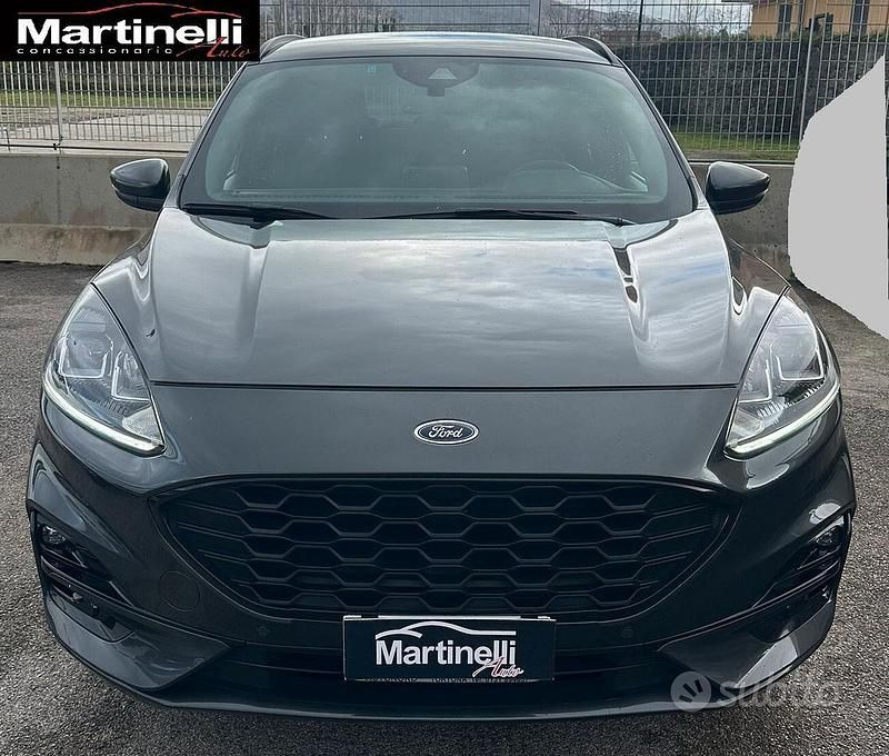 Usata Ford Kuga ST-Line 120 CV (88 kW) 2022 Grigio SUV
