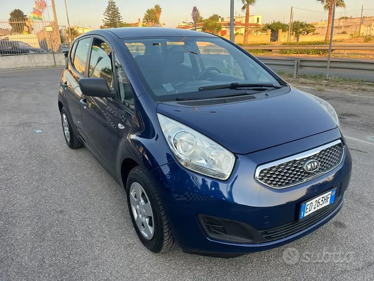 Usata Kia Venga 90 CV (66 kW) 2010 Bluazzurro Utilitaria