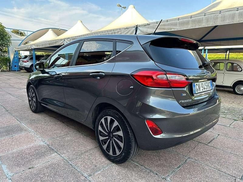 Usata Ford Fiesta Titanium 75 CV (55 kW) 2023 Grigio Utilitaria