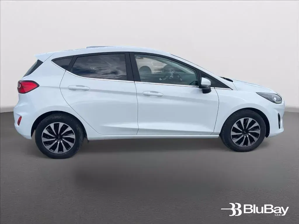 Usata Ford Fiesta Titanium 125 CV (91 kW) 2022 Bianco Utilitaria