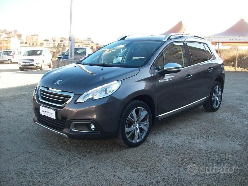 Grigio Usata 2015 Peugeot 2008 Allure SUV | 8500 € (Cara) - Immagine 1/4
