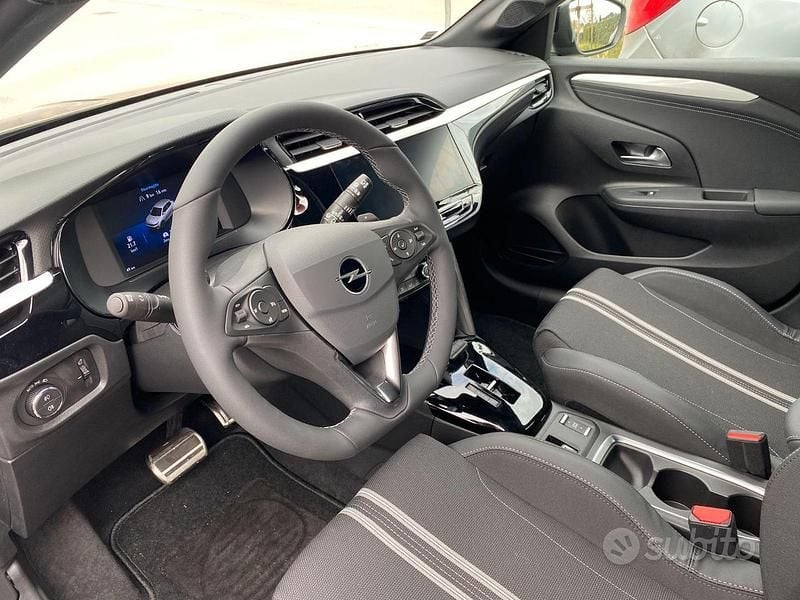 Usata Opel Corsa 101 CV (74 kW) 2025 Nero Berlina