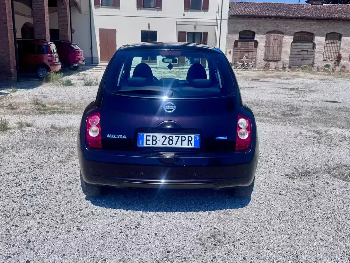 Usata Nissan Micra N-TEC 79 CV (58 kW) 2010 Nero Utilitaria