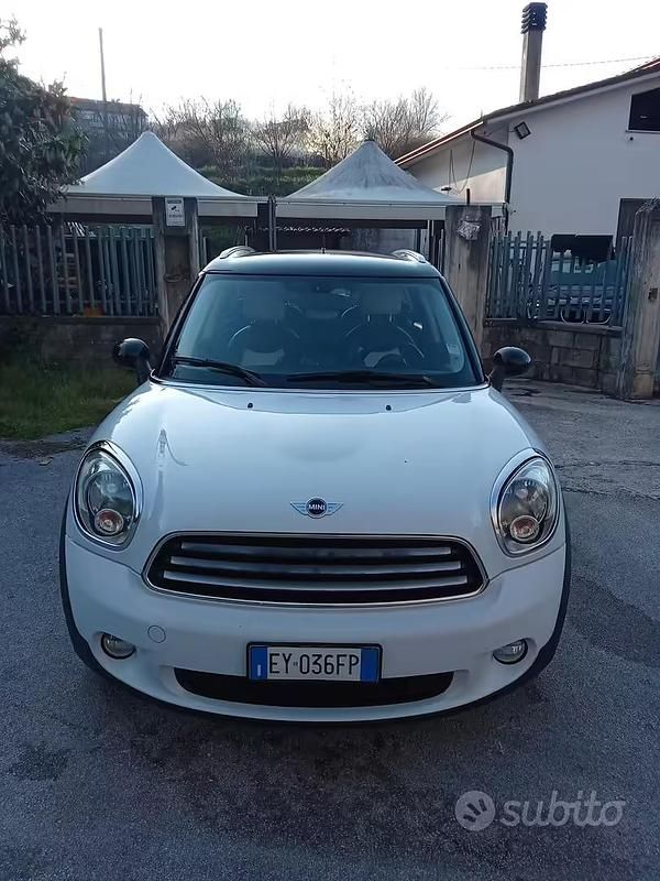 Usata Mini Countryman 111 CV (81 kW) 2015 Bianco SUV