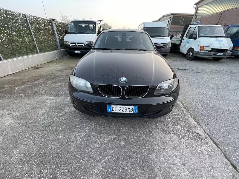 Usata BMW 120 143 CV (105 kW) 2008 Nero Utilitaria