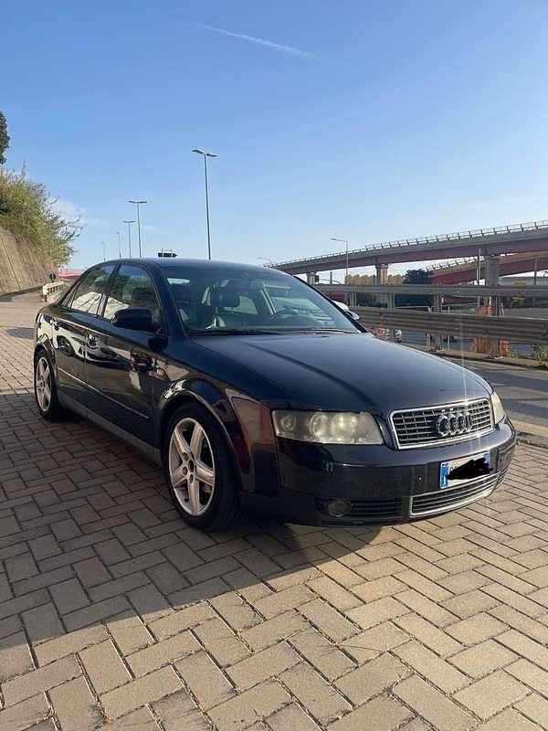 Usata Audi A4 125 CV (91 kW) 2002 Blu Berlina