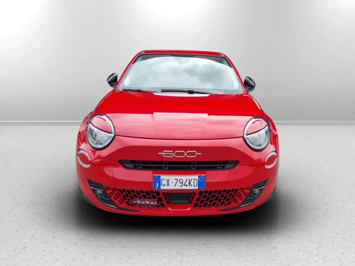 Usata Fiat 600 La Prima 110 CV (80 kW) 2025 Rosso SUV