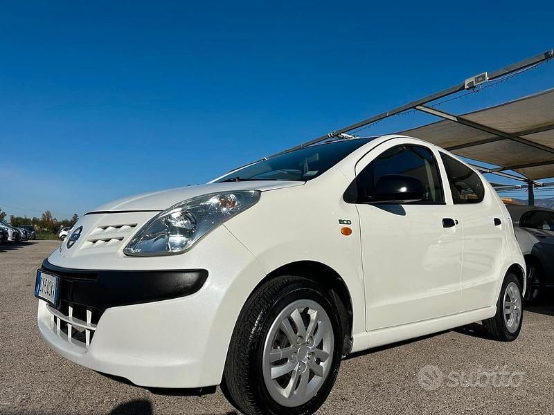 Usata Nissan Pixo 68 CV (50 kW) 2009 Bianco Utilitaria